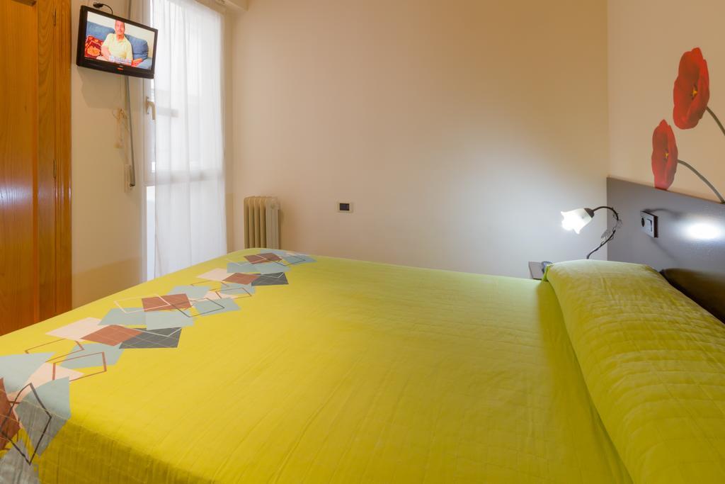 Pension Logrono Room photo