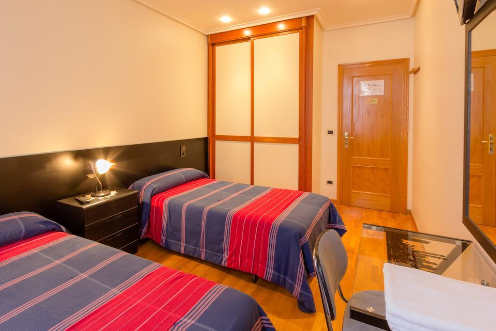 Pension Logrono Room photo