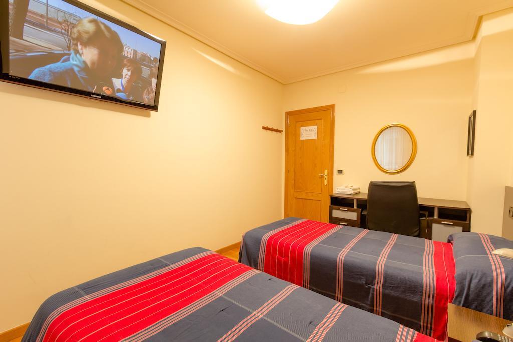 Pension Logrono Room photo